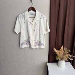 Alfred Dunner Size 12P Off White Embroidered Floral Short Sleeve Blouse